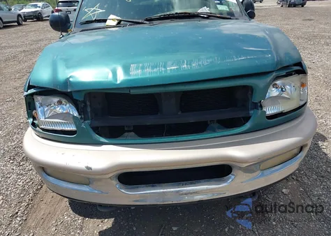 1997 Ford Expedition Eddie Bauer/Xlt from USA, damaged, VIN 1FMFU18L3VLB50379